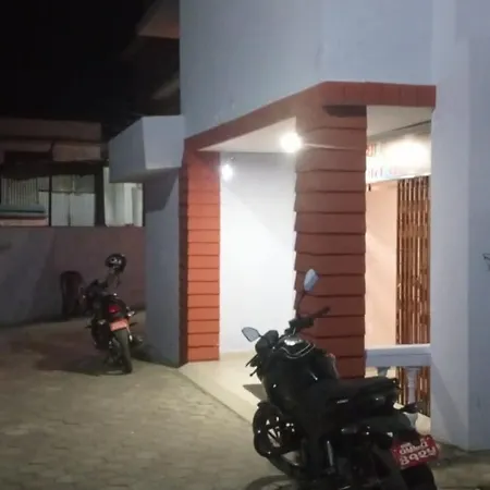 Shree Radha Krishna Hotel